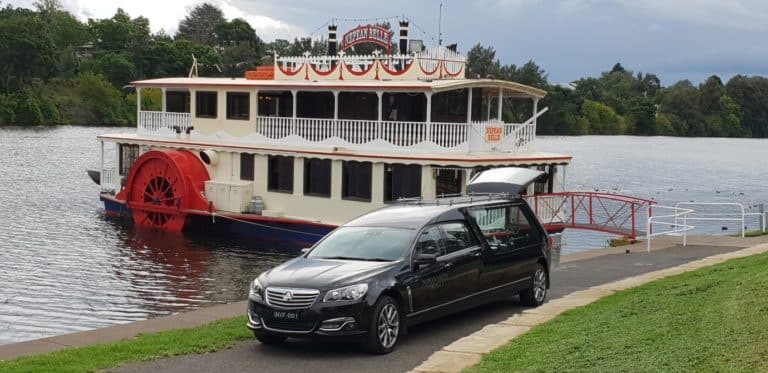 Nepean Belle Paddlewheeler